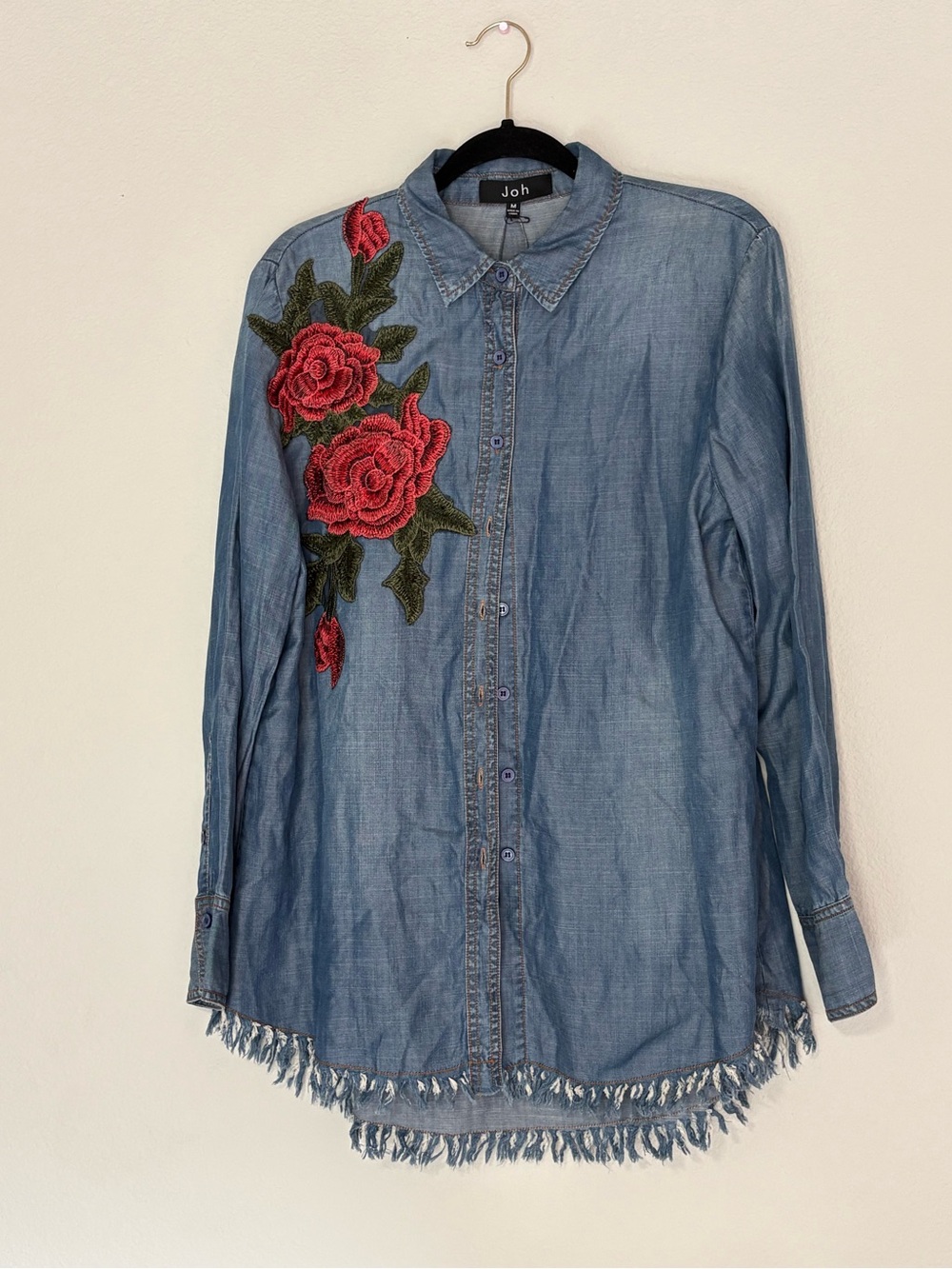 Light Blue Denim Button-Down Shirt with Red Rose Embroidery 100% Tencel - Picture 4 of 9